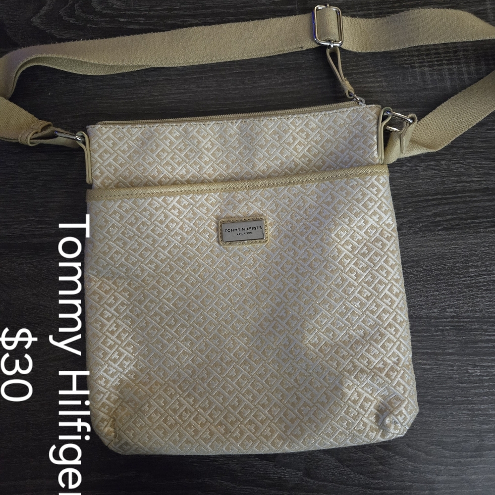 Tommy Hilfiger purse
